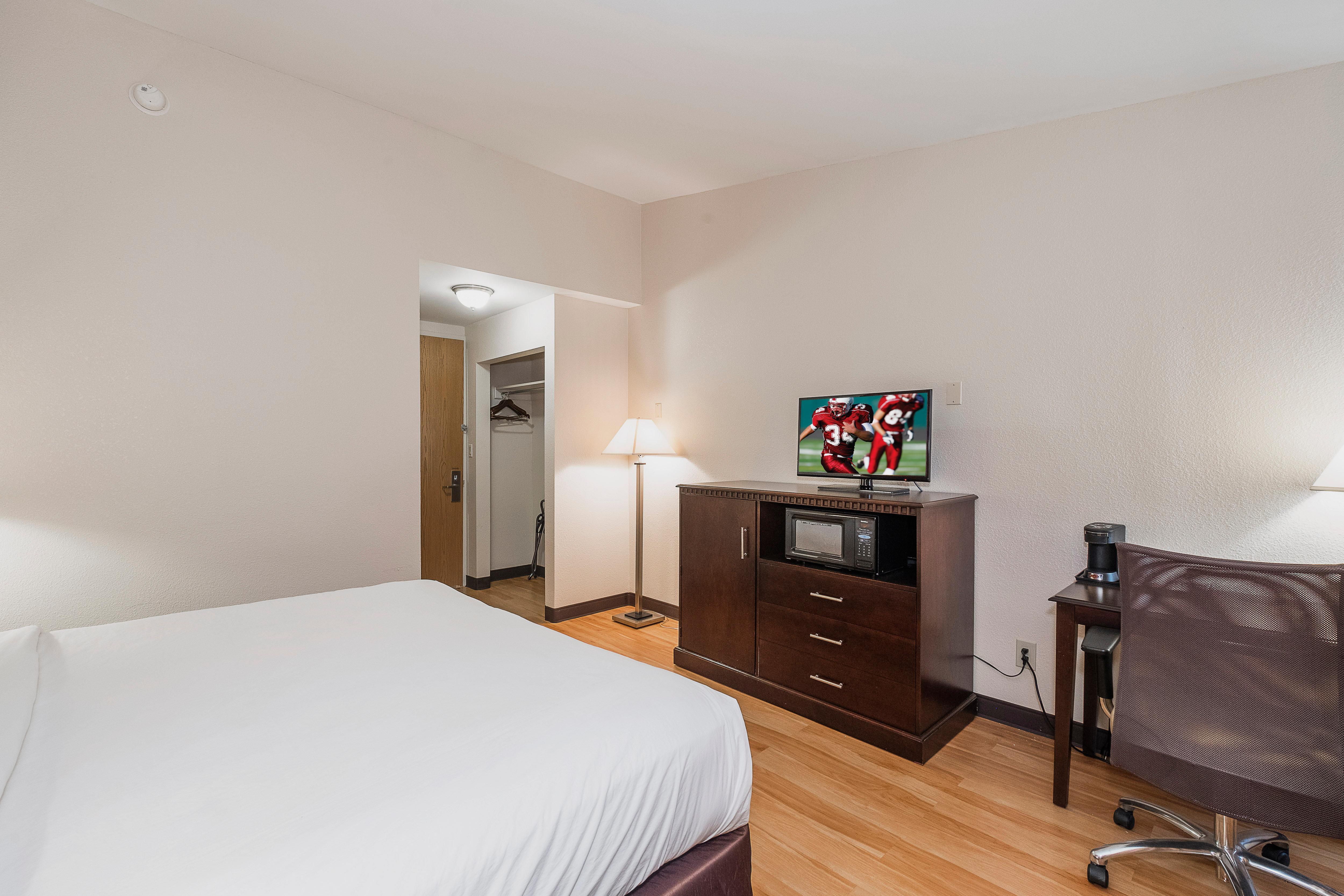 Red Roof Inn & Suites Mt Holly - Mcguire Afb Westampton Kültér fotó