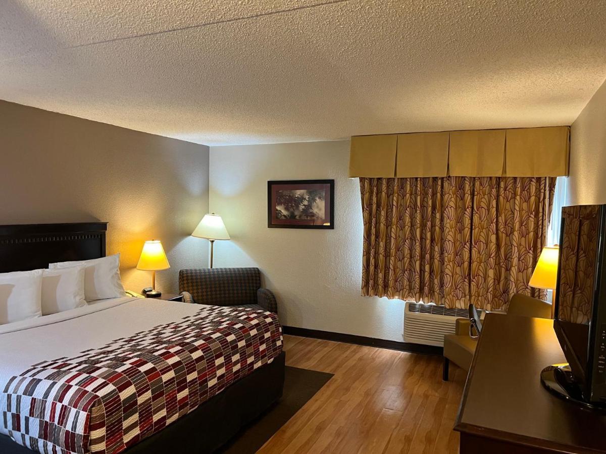 Red Roof Inn & Suites Mt Holly - Mcguire Afb Westampton Kültér fotó