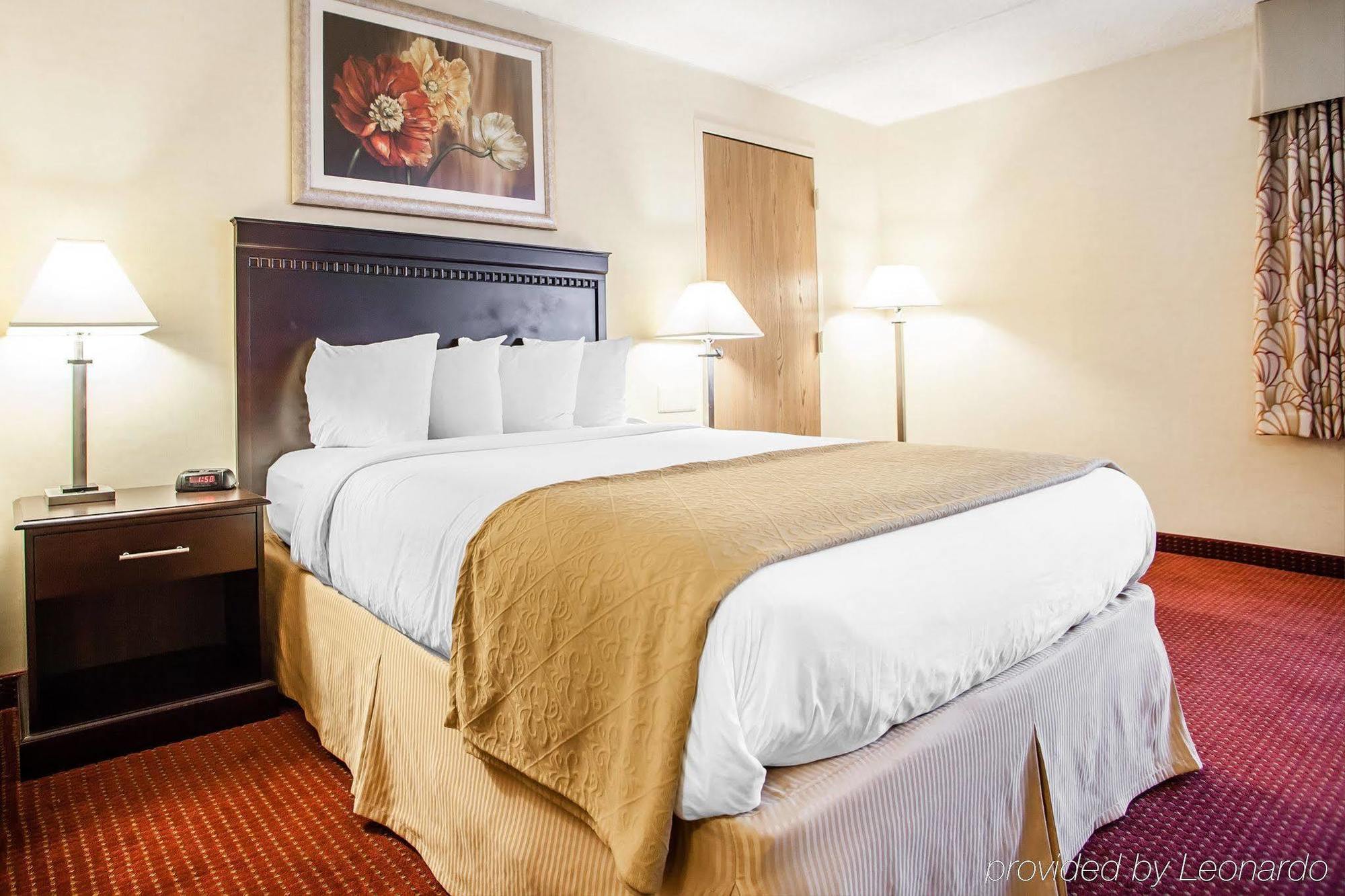 Red Roof Inn & Suites Mt Holly - Mcguire Afb Westampton Kültér fotó