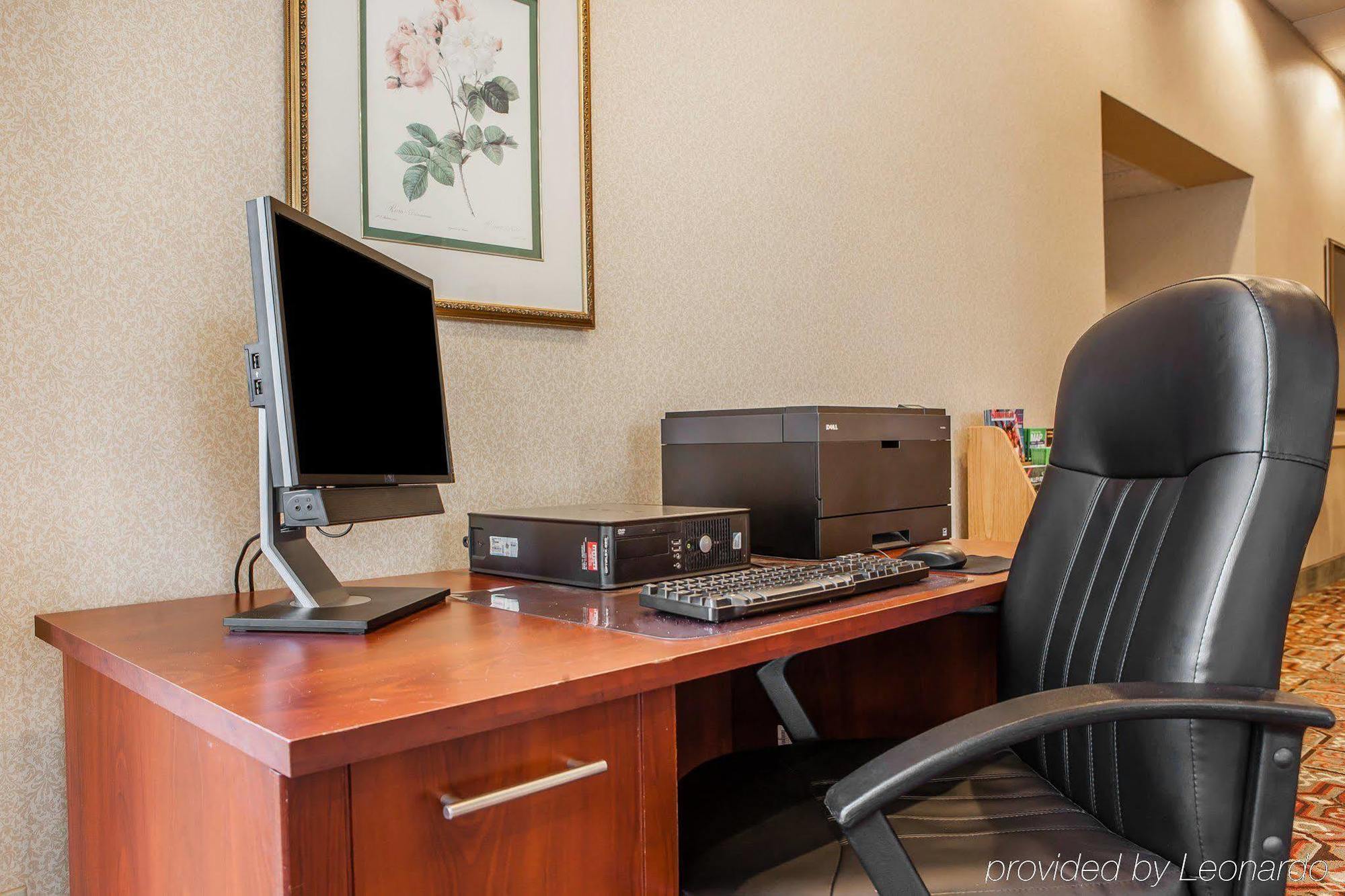 Red Roof Inn & Suites Mt Holly - Mcguire Afb Westampton Kültér fotó